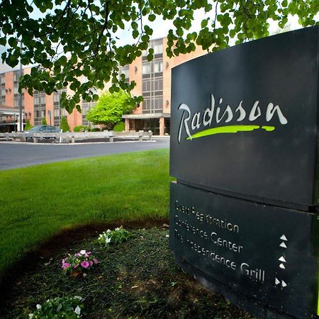 Radisson Hotel And Suites Chelmsford-Lowell Exterior foto